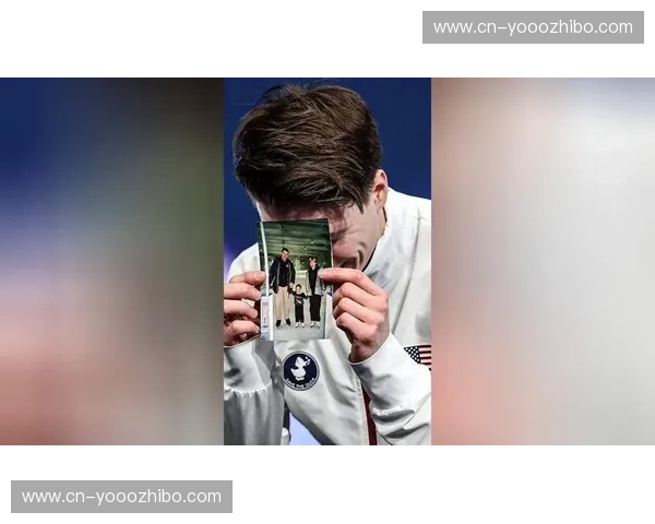 美国花滑选手瑙莫夫携父母遗愿而战 等分区亲吻旧照令人动容